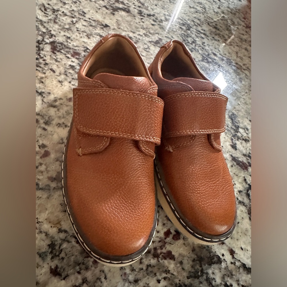 Johnston and Murphy little boys size 11